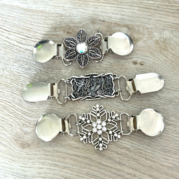 Set of 3 Sweater/Scarf Clips - Picture 1 of 5